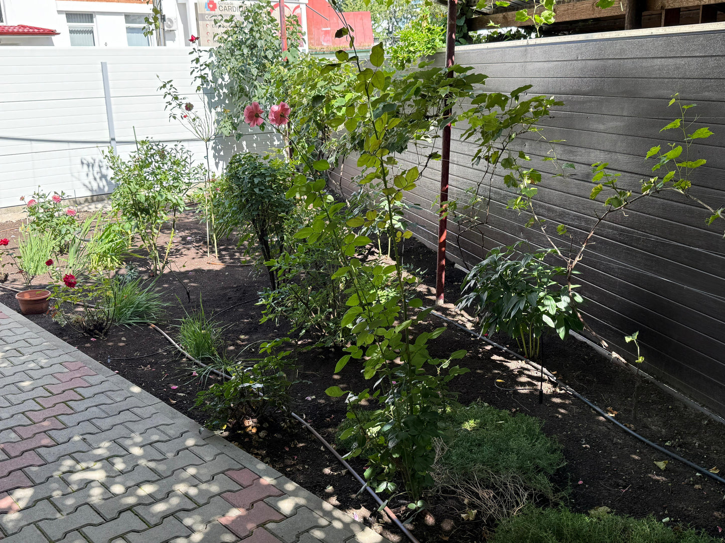 Garduri din panouri sandwich